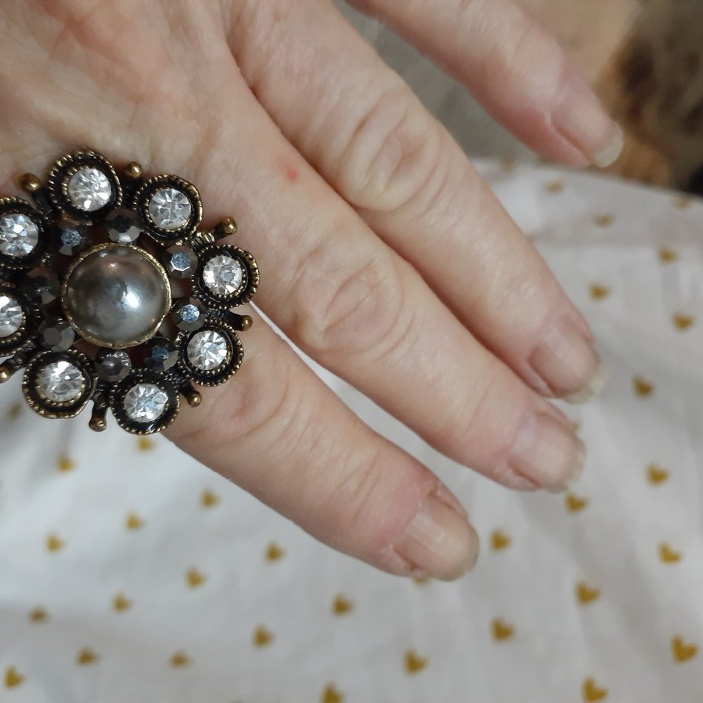 Jewelry Ensemble Assortment - Picture 5 of 8